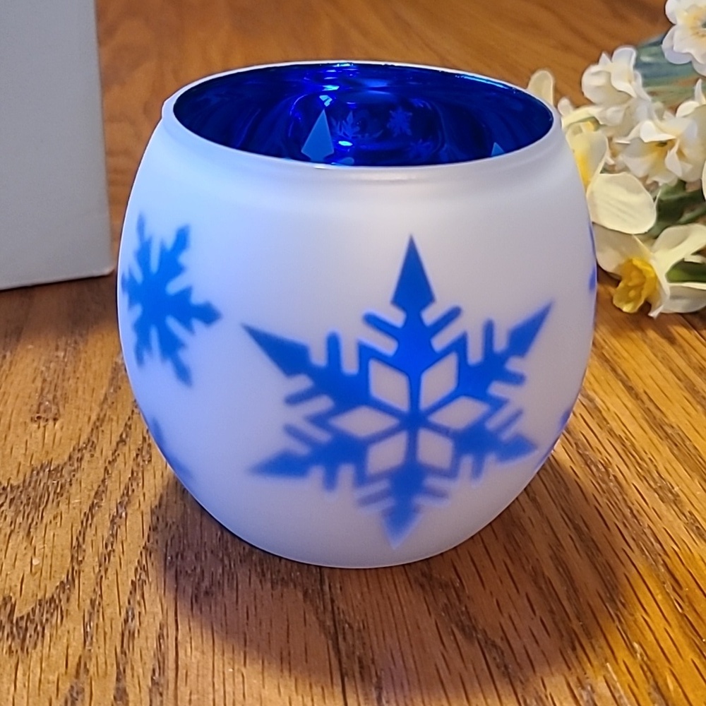 Partylite Snowflake Tealight Holder - Picture 2 of 9